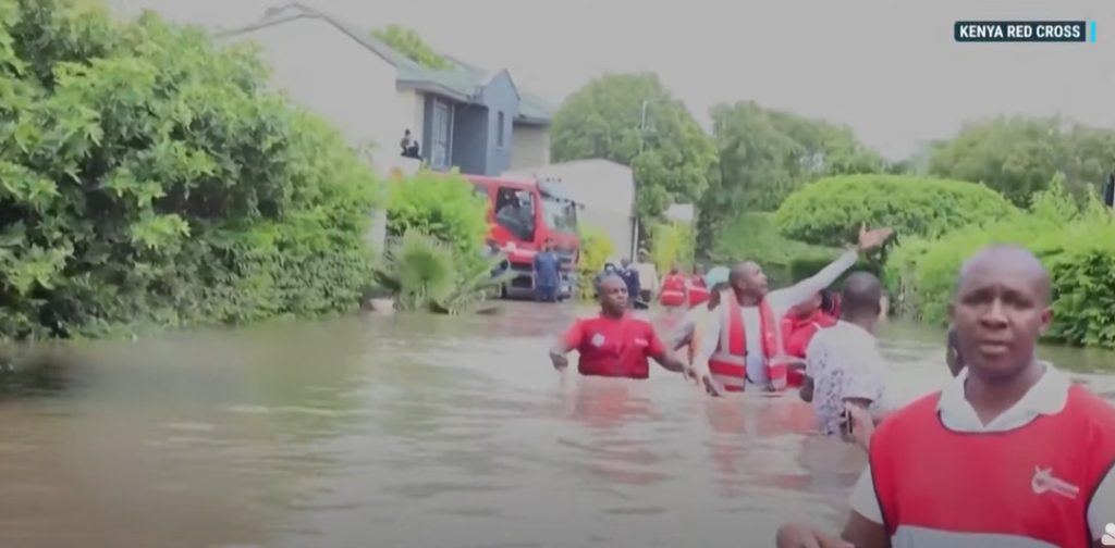 (Видео) Големи поплави во Танзанија, загинаа 155 луѓе