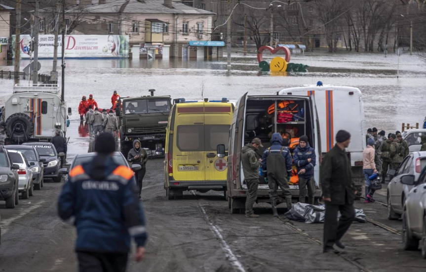 Путин свика состанок заради поплавите во Русија