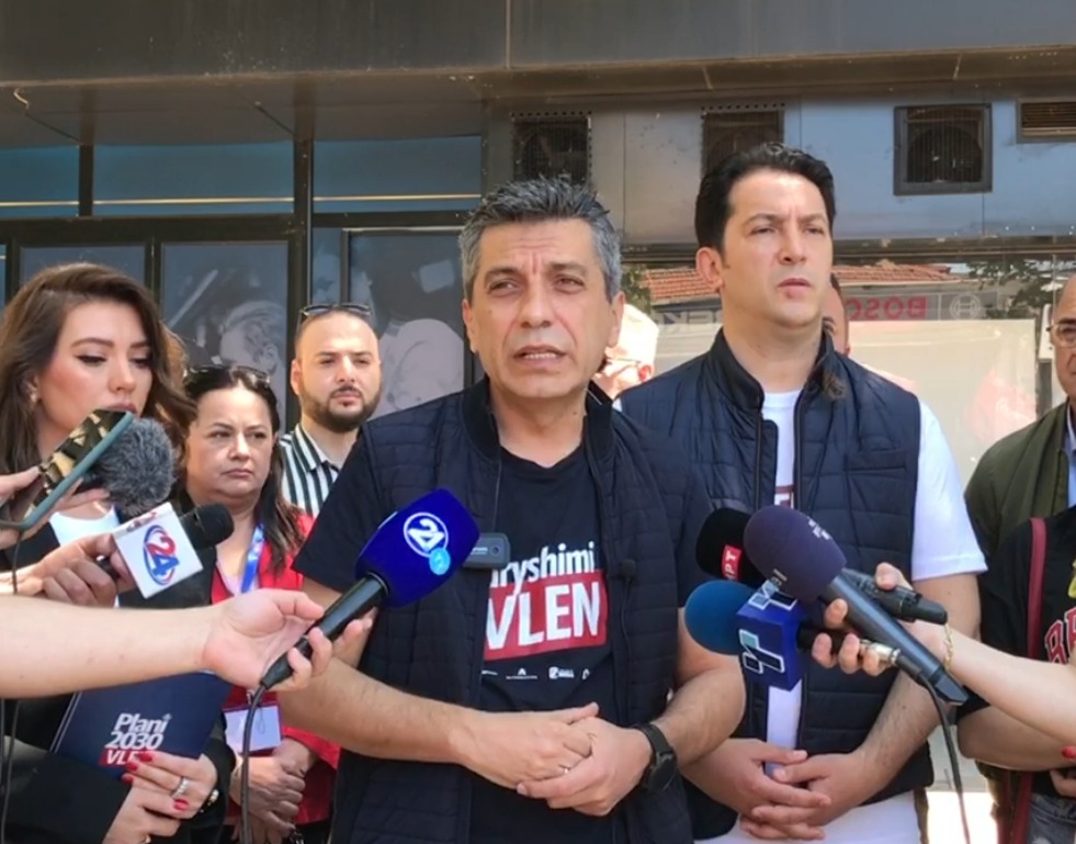 Меџити: Ахмети побара спас кај Ромите, Турците, Бошњаците, сега чиста албанска опција е само ВЛЕН за новата влада