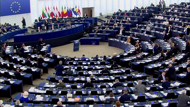 Европскиот парламент одобри визна либерализација за Србите од Косово