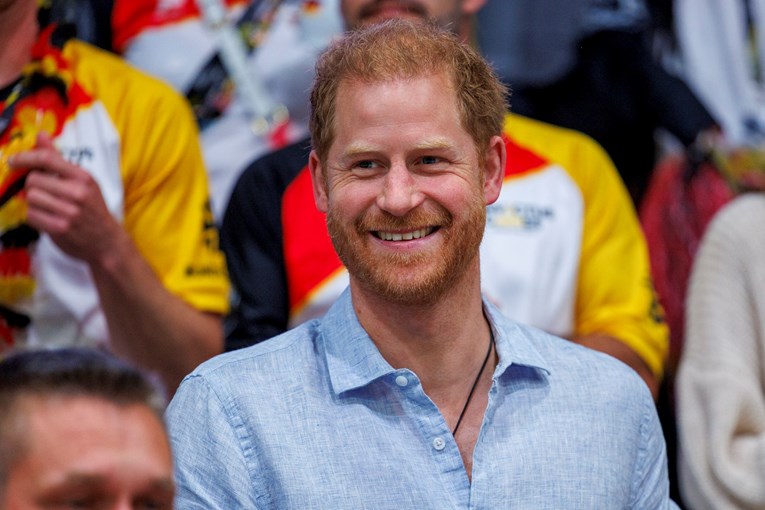 Принцот Хари доаѓа во ретка посета на Велика Британија на почетокот на мај