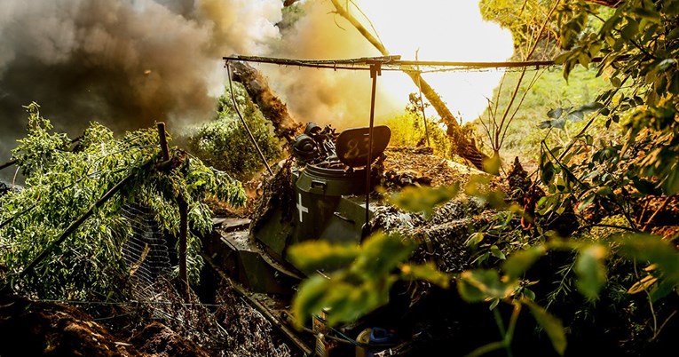 Русите жестоко напредуваат, Украинците бесни: „Ова е вистинската ситуација на бојното поле, не лажат“