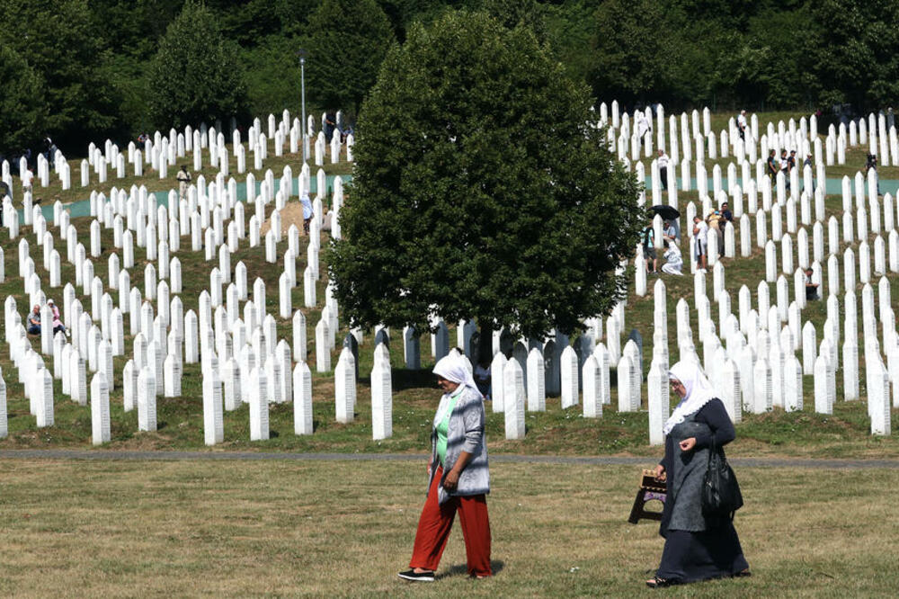 Договорен текстoт на резолуцијата за Сребреница