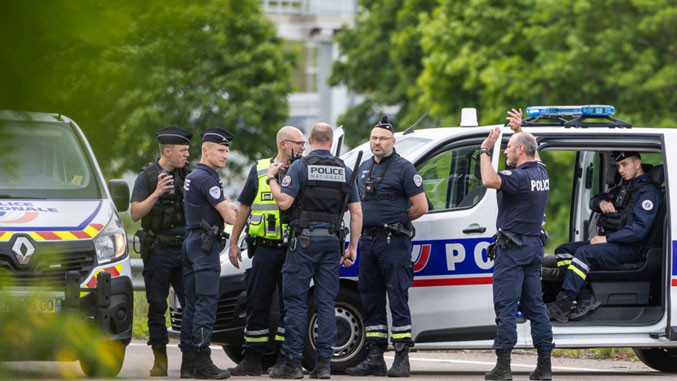 Франција: Протести на затворските чувари по убиството на двајца колеги