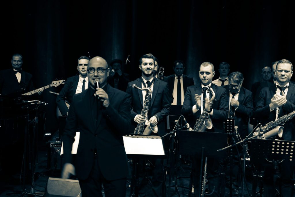 ,,Национален џез оркестар,, претставен од Културно Информативниот центар во Тирана