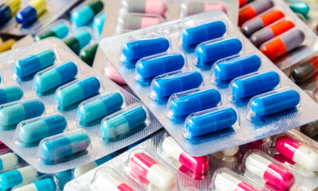 „За секој случај“: дури 75 проценти од пациентите во Ковид кризата биле лекувани со антибиотици