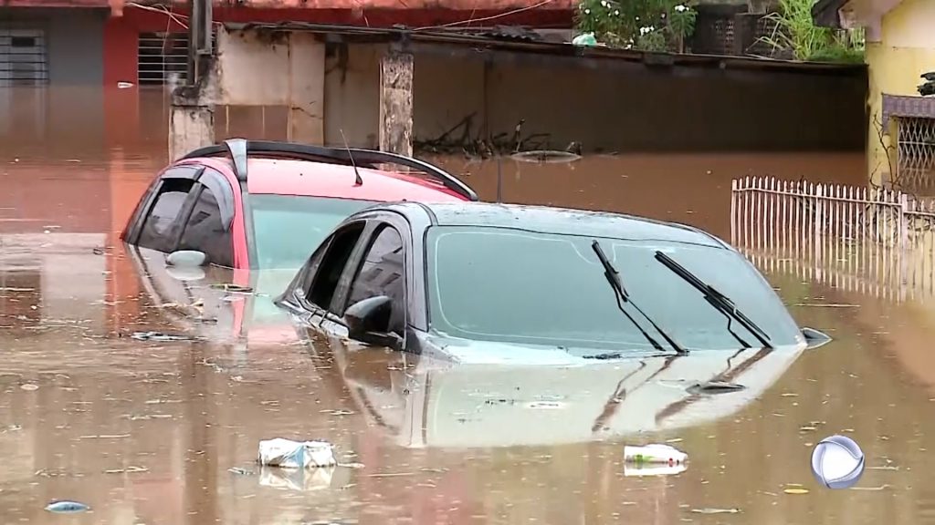 (Видео) Над 30 лица загинаа во поплавите во Бразил, 60 лица се водат како исчезнати