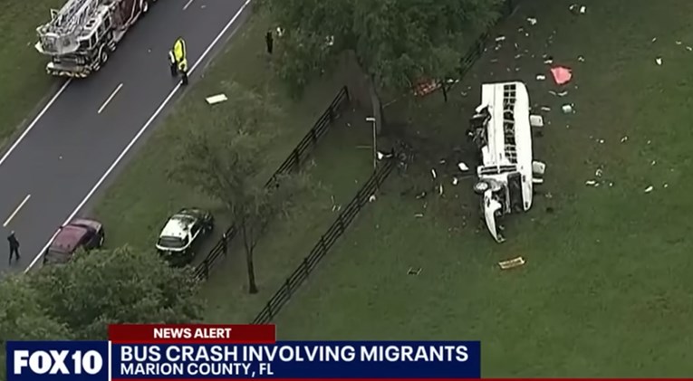 (Видео) Осум мртви, 40 повредени во сообраќајна несреќа на Флорида, уапсен пијан возач