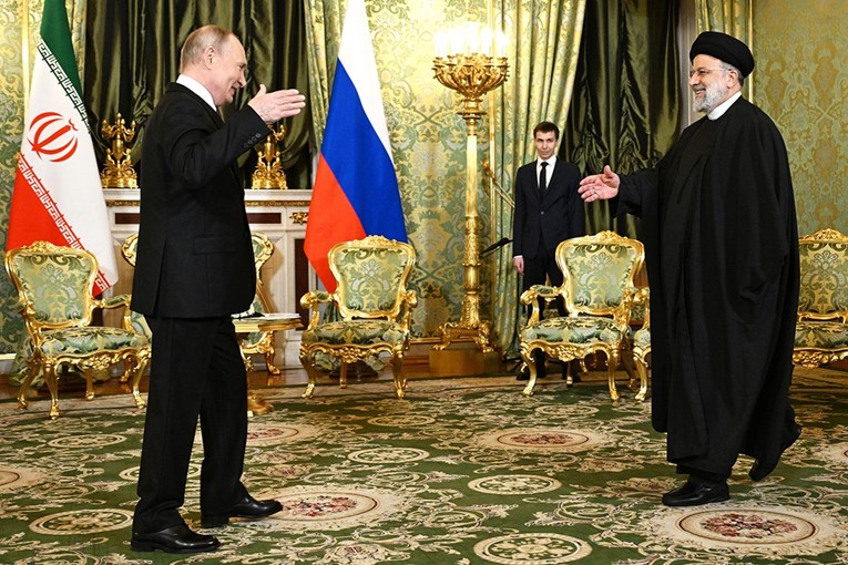 Путин му изрази сочувство на Иран: „Раиси беше вистински пријател на Русија“
