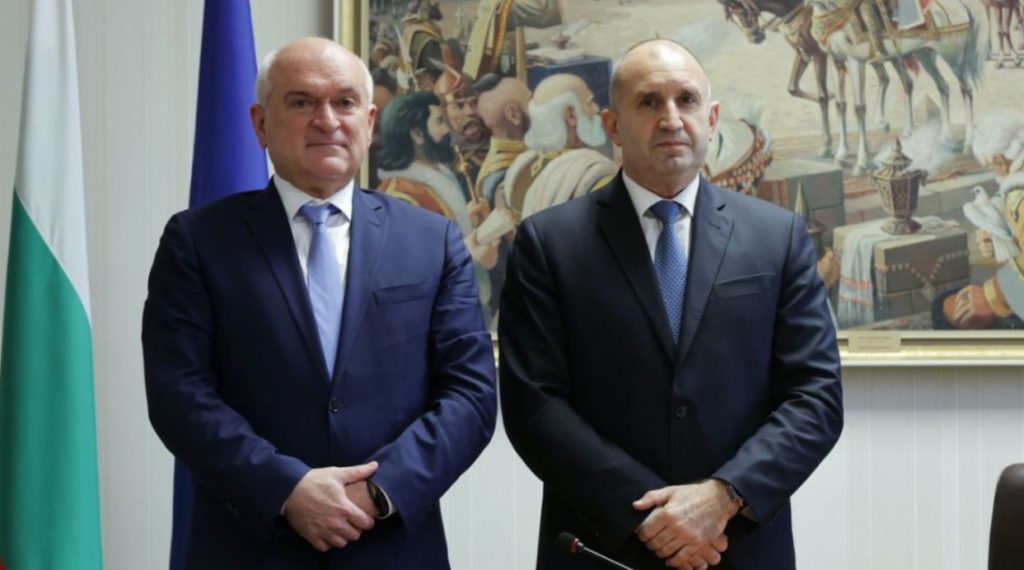Бугарскиот претседател и премиерот: Не прифаќаме изјави од Северна Македонија кои се во спротивност со меѓународните договори