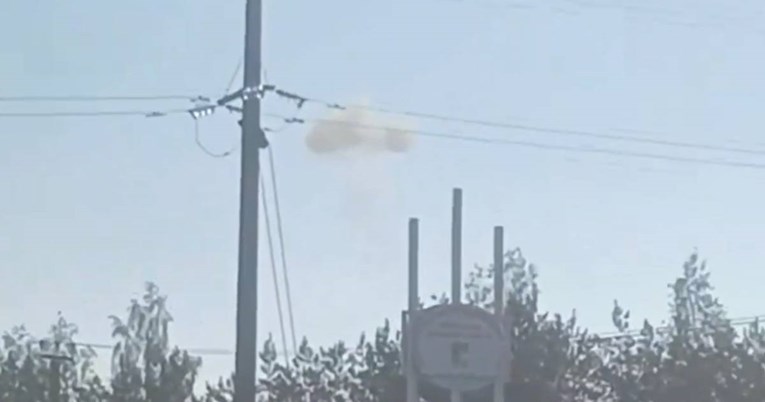 (Видео) Украински дронови влегле 1000 километри во Русија, прекинати летовите на два аеродроми