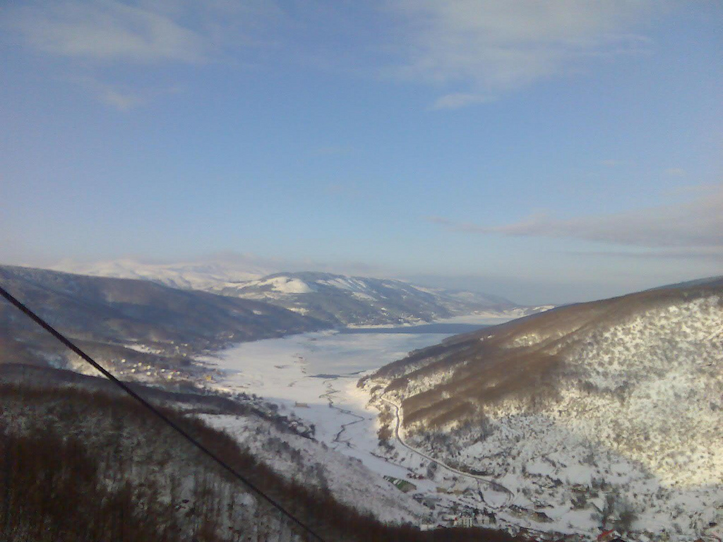 Најстудено утро во Берово, најмногу снег во Маврови Анови