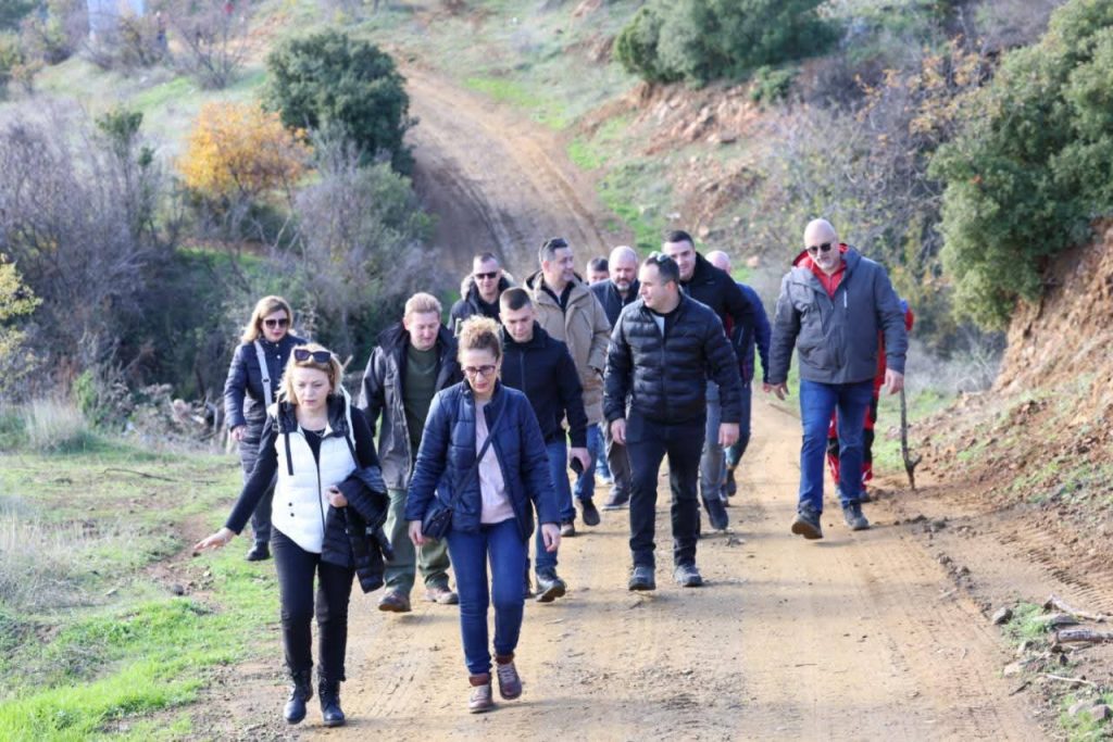 Реализирана втората масовна акција за пошумување: Засадени 14.000 садници чемпрес на „Милош Брдо“ во Негорци