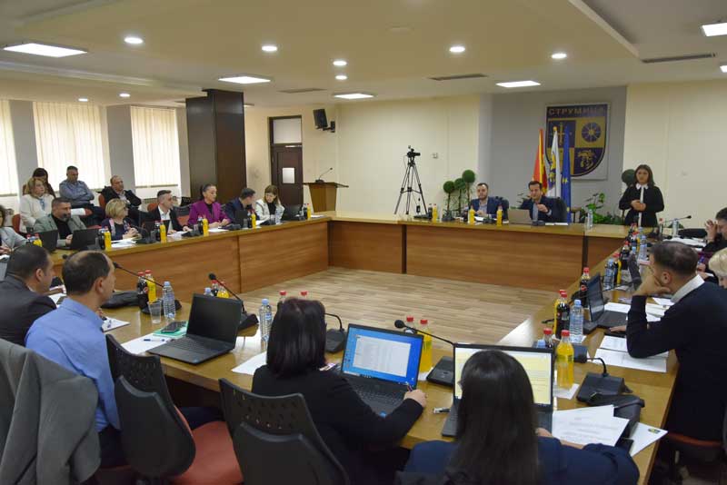 Советот на Струмица донесе одлуки за буџетот, урбанизмот и јавните претпријатија