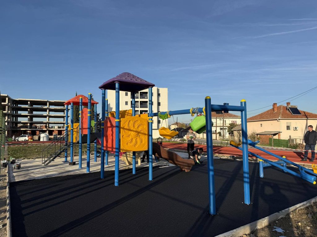 Ново детско катче во Урбан блок 5 „Касарна“ во Гевгелија