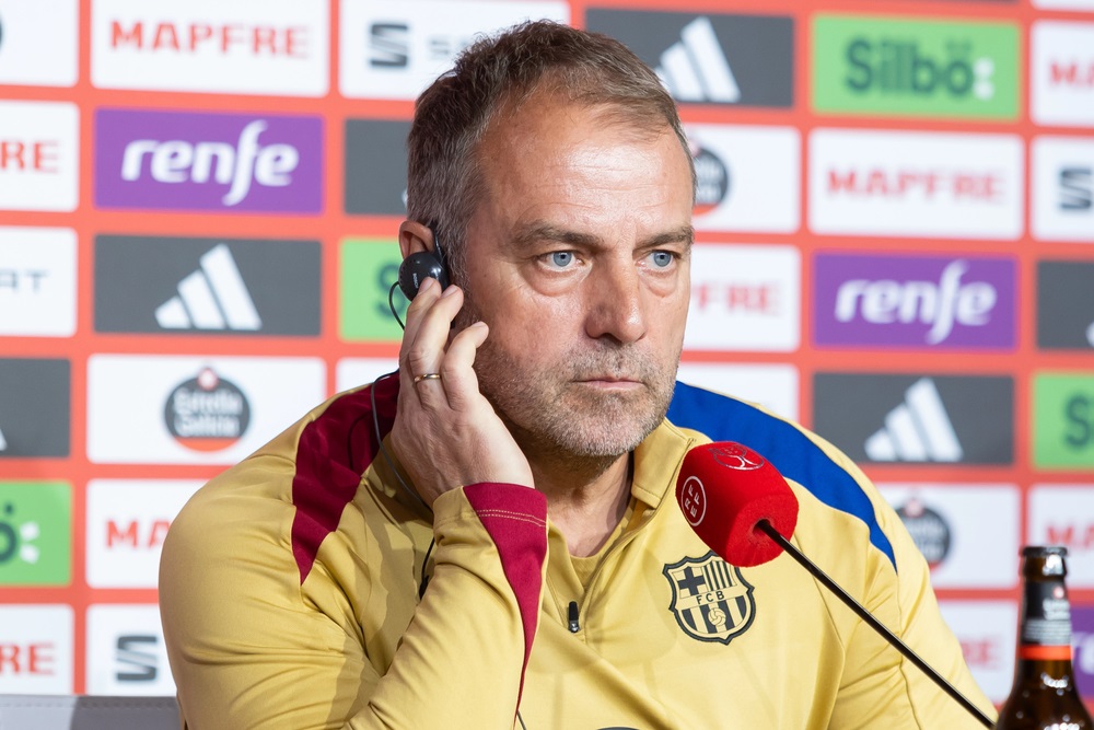 Лапорта ќе му понуди нов договор на Ханси Флик