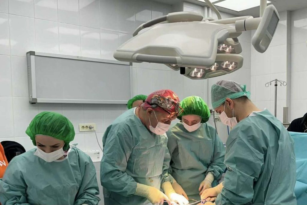 На Клиниката за ортопедија успешно изведени две трансплантации на коска од починат донор кај педијатриски пациенти