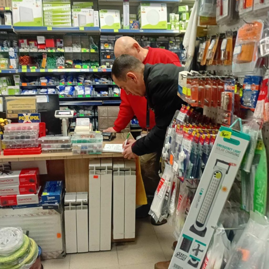 Oтстранети 𝟣𝟧𝟢𝟢 кубни метри отпад од диви депонии и изготвени 𝟣𝟩𝟫 записници за правилно одлагање на отпадот во текот на ноември