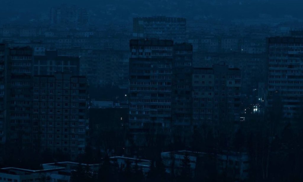 (Фото+видео) Киев без струја, вода и греење по руски ракетен напад