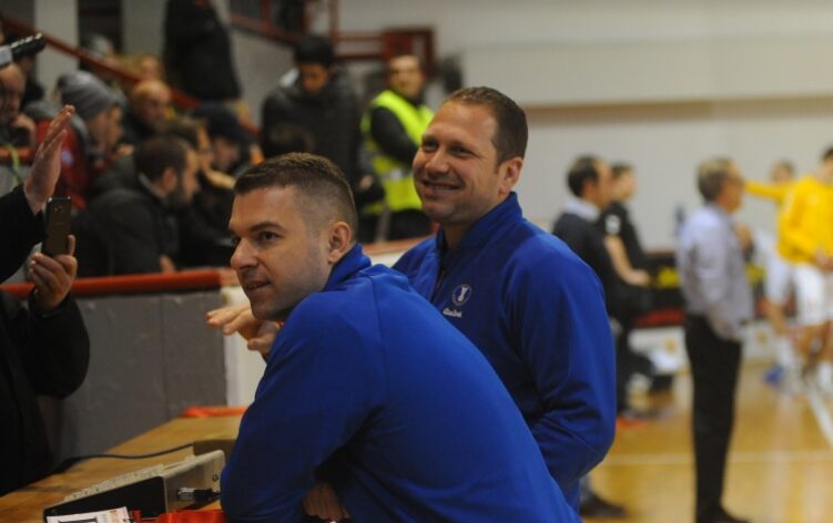 Николов и Начески манипулирале со фитнес тестовите – ЕХФ ги суспендира од ЕП