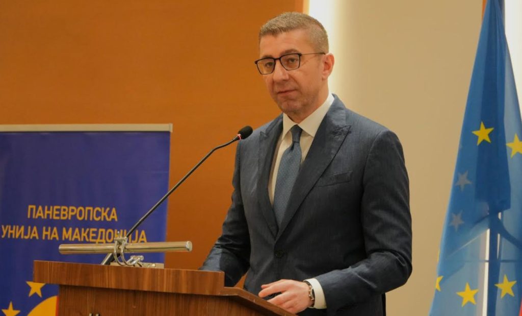 (Видео) Мицкоски: Македонија е жртва на класичен булинг на земји членки кои од внатре го уценуваат интегрирањето во ЕУ