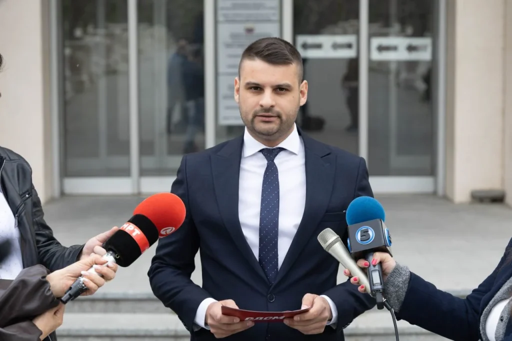 (Видео) СДСМ поднесе кривична пријава против сопствениците на Алфа ТВ од Унгарија