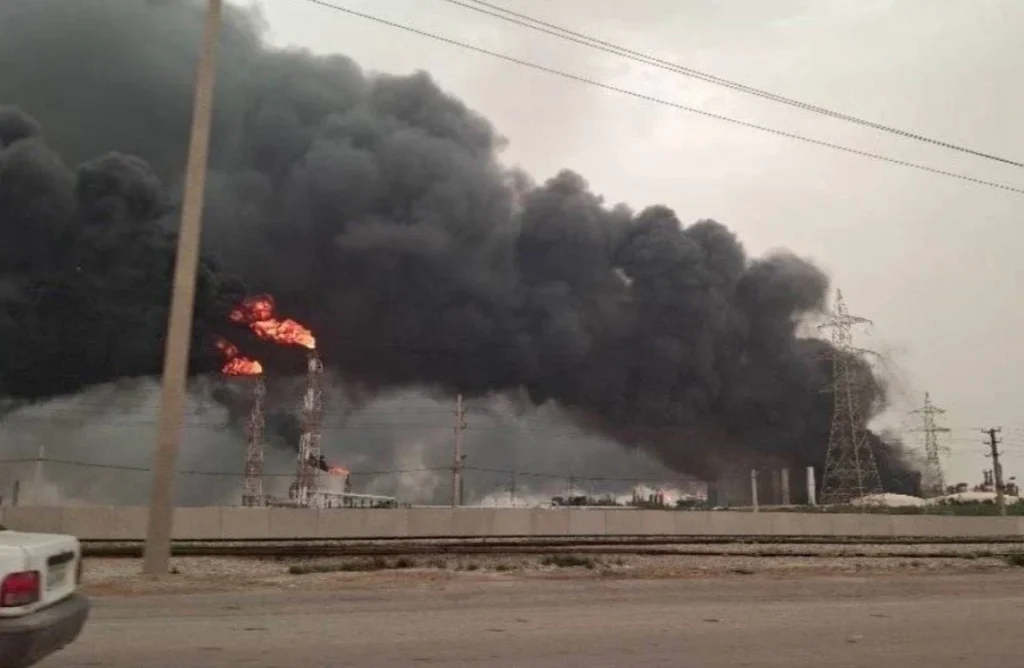 (Видео) Израел ги нападна иранските петрохемиски постројки