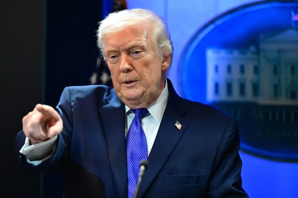 Американците сакаат трајно да го задржат летното сметање на времето, Трамп го поддржува предлогот