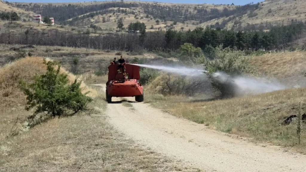 Доволна е искра за трагедија, апел до граѓаните да не фрлаат отпушоци и да не палат скари во места со сува вегетација