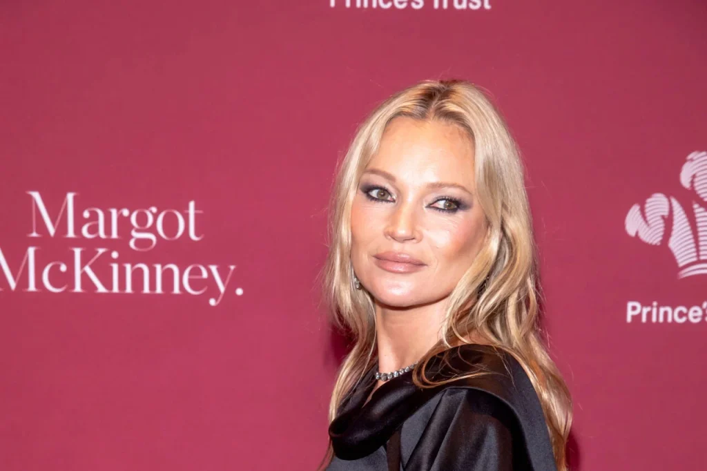 (Фото) Скандалите конечно се зад неа, сега ужива покажувајќи го своето згодно тело
