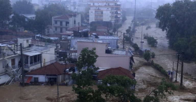 Видео-Невидена-бура-го-поплави-Балканот-најмалку-пет-мртви-во.jpg