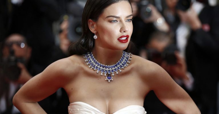 Adriana-Lima-Depositphotos_384059236_XL.jpg