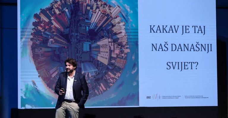 23.09.2023., Rovinj - Weekend Media Festival 2023. Predavanje - Bit ce skoro propast sveta. Boris Jokic.