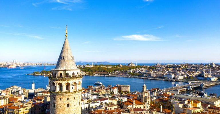 Foto 1_Kulata Galata so pogled kon Istoriskiot poluostrov
