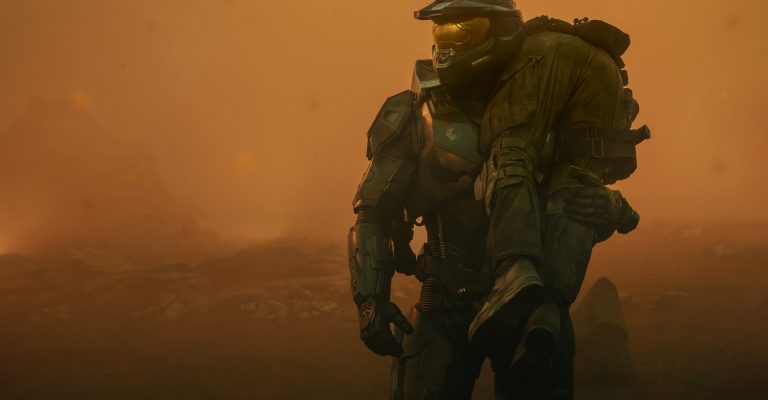 Pablo Schrieber as Master Chief in Halo  episode 1, season 2, streaming on Paramount+, 2024.  Photo Credit: Adrienn Szabo/Paramount+