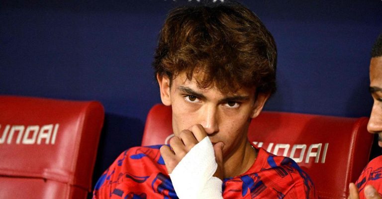 Joao-Felix-bench.jpg