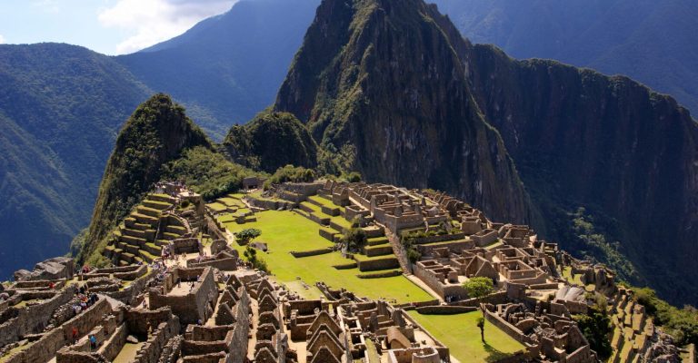 Machu-Picchu-Depositphotos_7843473_XL.jpg