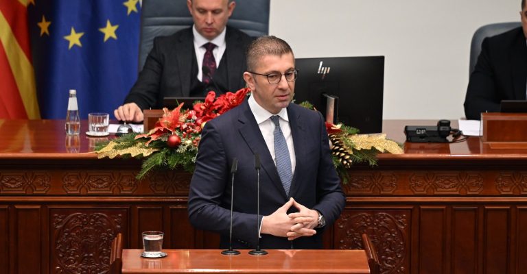 Mickoski-dekemvri-25.jpg