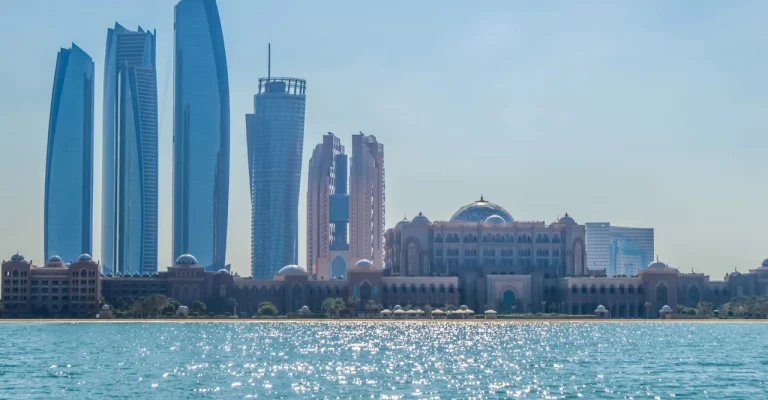 abu-dabi-depositphotos_252427910_xl.webp