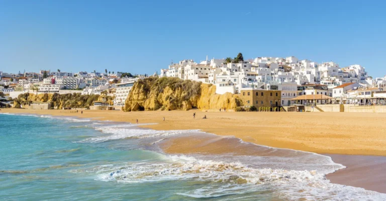 albufeira-depositphotos_193064614_xl.webp