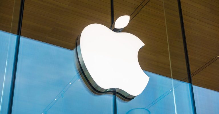 apple-Depositphotos_236950634_L.jpg