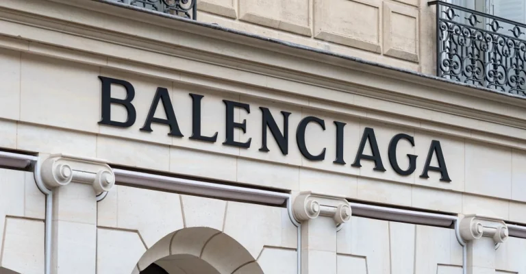 balenciagadepositphotos_648547944_xl.webp