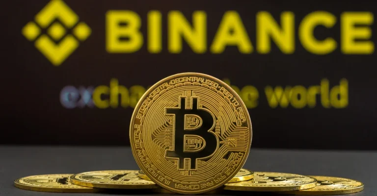 binance-a-big-bitcoin-cryptocurrency-coin-depositphotos_285789706_xl.webp