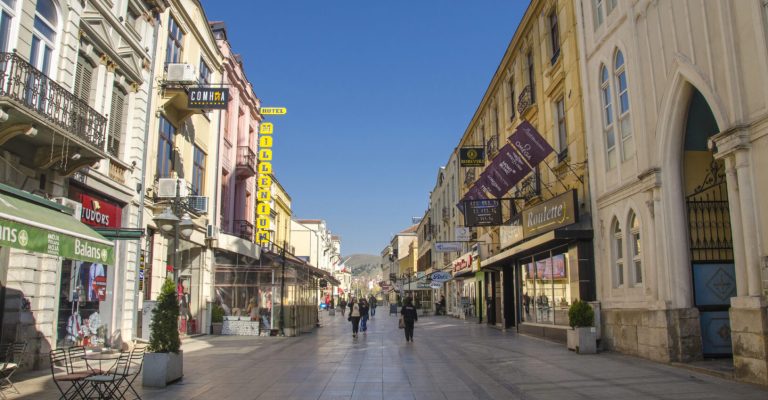 bitola-shirok-sokak-Depositphotos_255656916_L.jpg