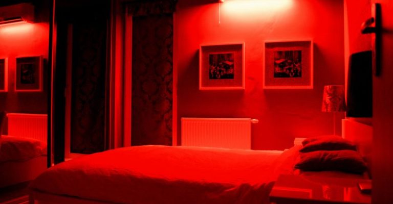 bordel-soba-800x532.jpg