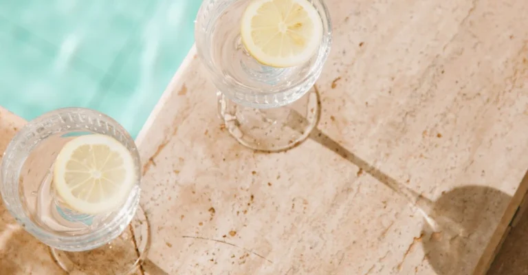 casa-voda-limon-pexels-roman-odintsov-6342178.webp