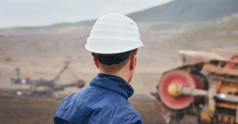 coal-mining-in-surface-mine-miner-looking-on-the-2026-01-08-01-42-05-utc.webp