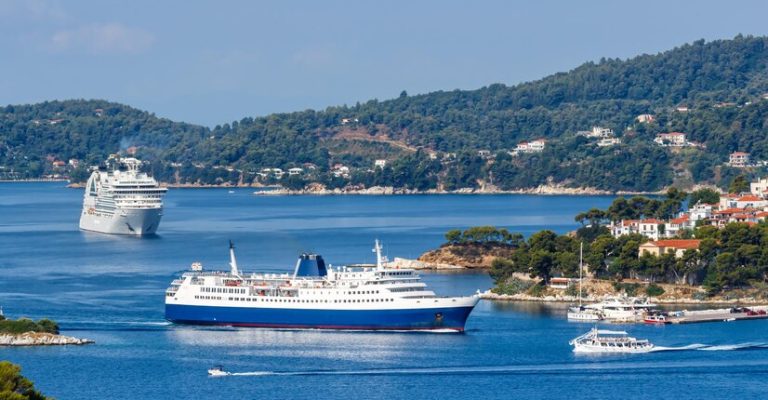 cruise-ship-ferry-boats-boat-mediterranean-sea-aegean-island-skiathos-greece_770123-11880.jpg