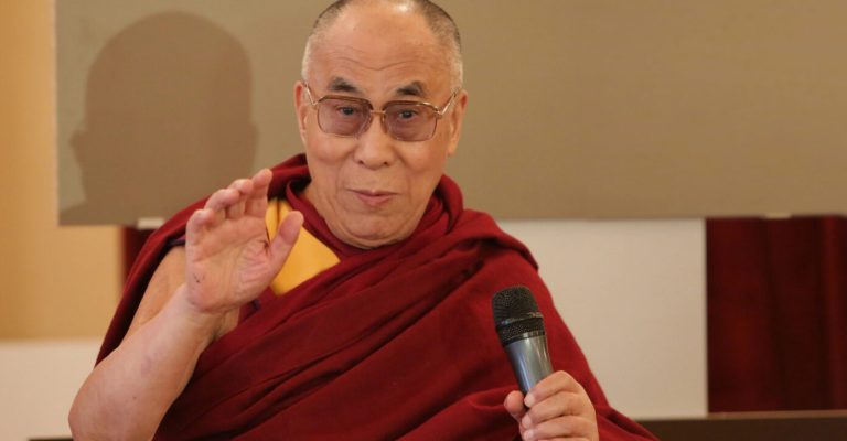dalai-lama-Depositphotos_87912820_L.jpg