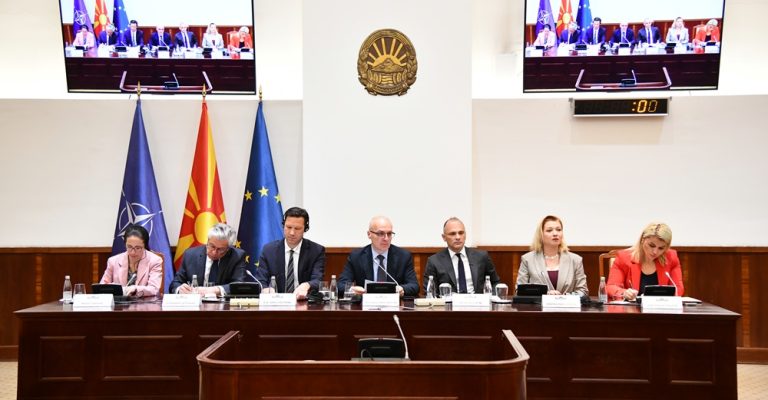 eu1-debara-vo-sobranie.jpg